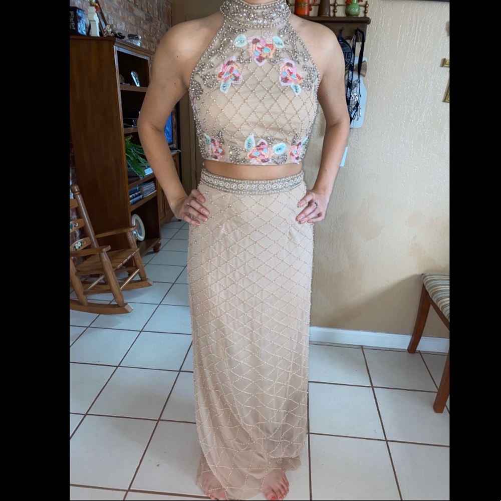 Sherri hill prom dress